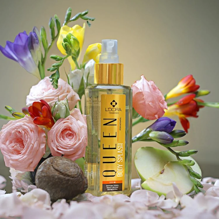 بادی اسپلش زنانه Queen با رایحه گلی میوه ای